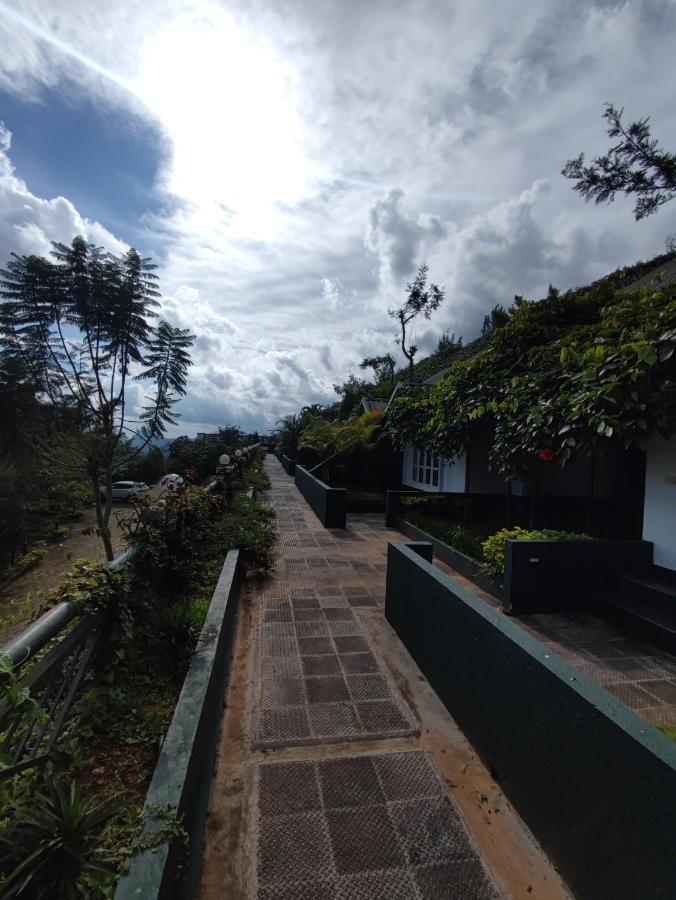 Munnar Tea Hills Resort - Mthr Buitenkant foto