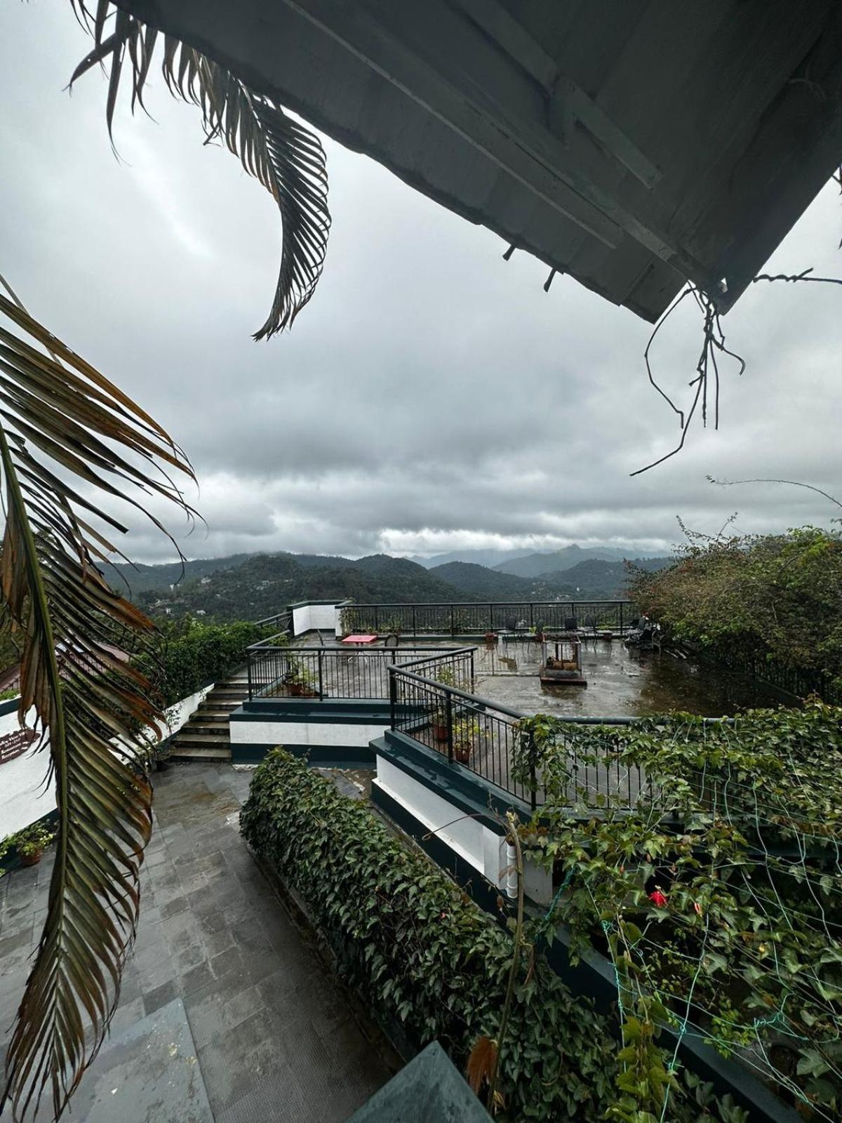 Munnar Tea Hills Resort - Mthr Buitenkant foto