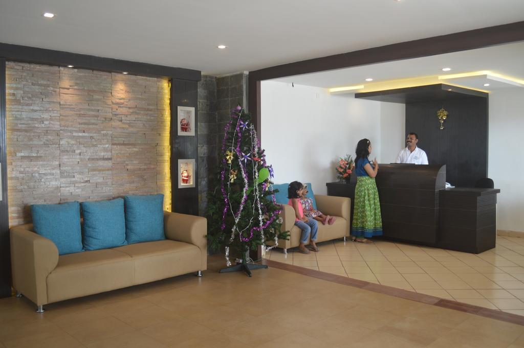 Munnar Tea Hills Resort - Mthr Buitenkant foto