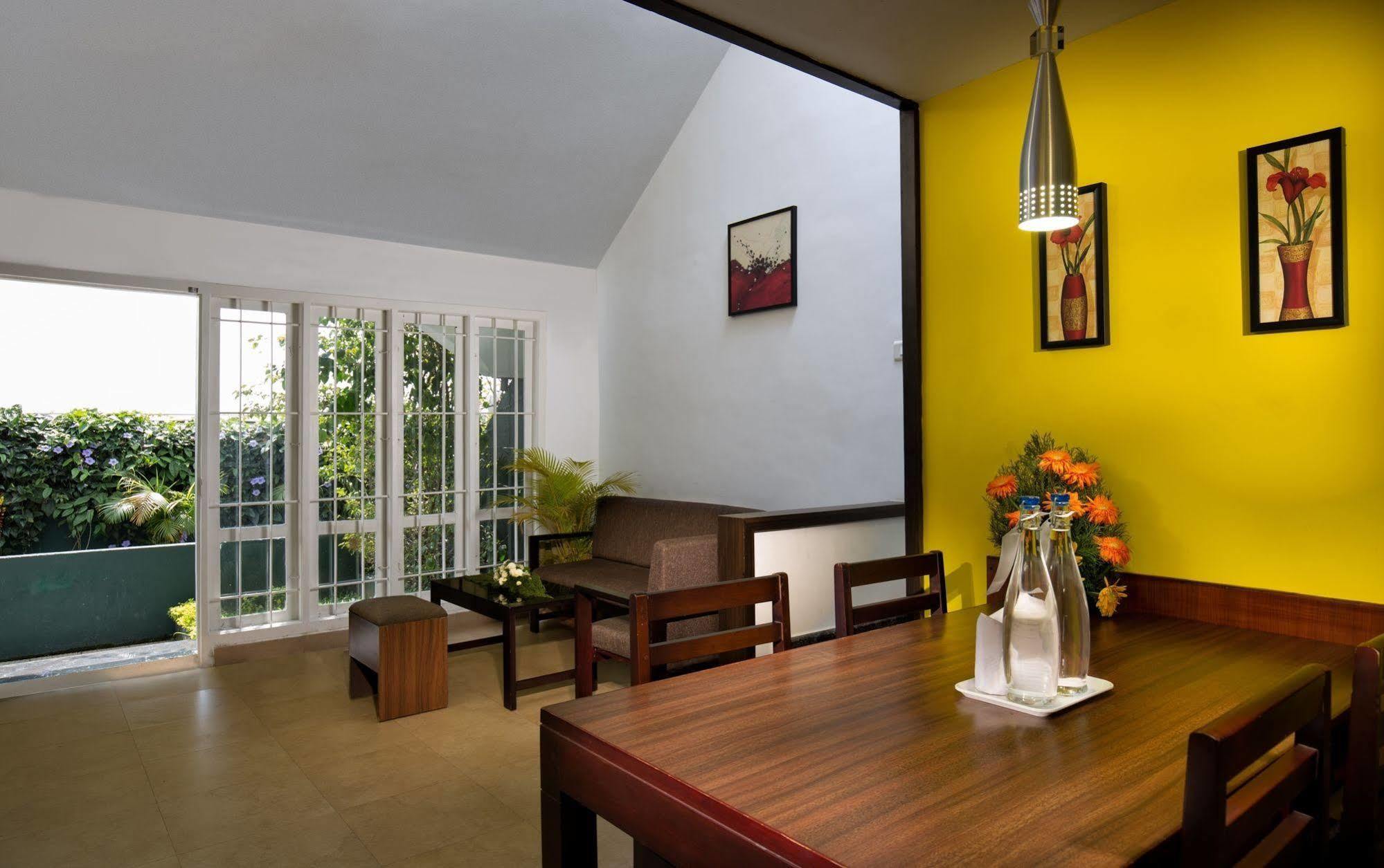 Munnar Tea Hills Resort - Mthr Buitenkant foto