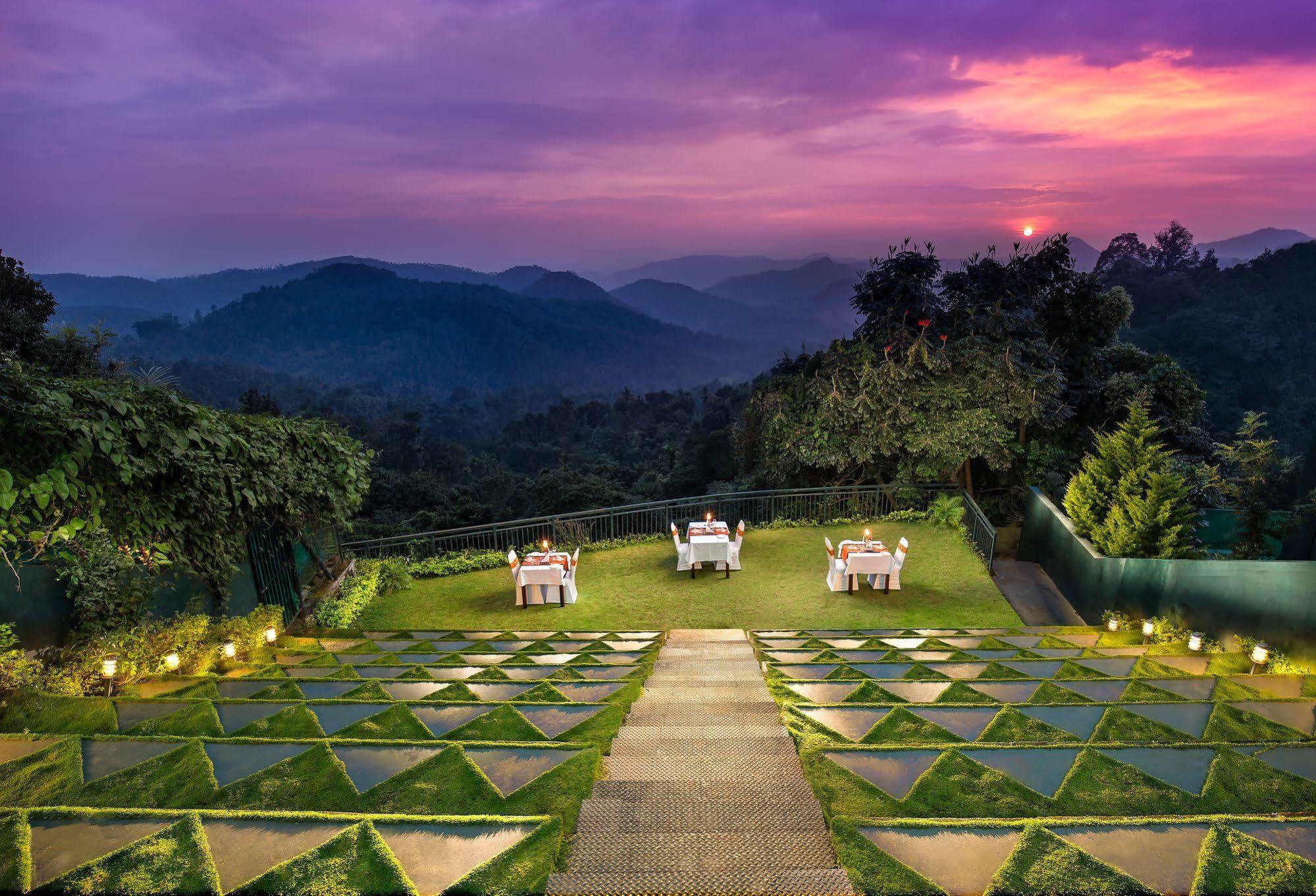 Munnar Tea Hills Resort - Mthr Buitenkant foto